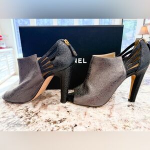 EUC Chanel Black Pewter Metallic Peep Toe Booties Size 40